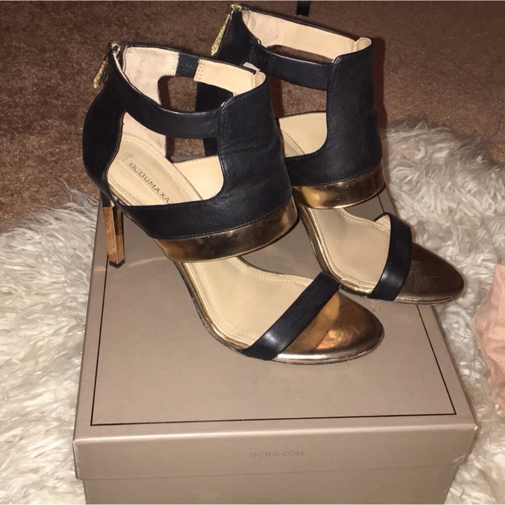 BCBG Black and gold heels